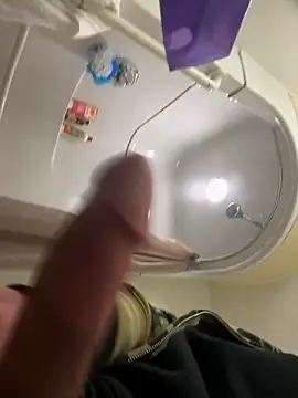 Snapshot of slimshadypt2 chatting on 11.22.25 slimshadypt2 online show from 11.22.25