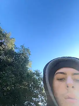 Snapshot of slimshadypt2 chatting on 11.26.25 slimshadypt2 online show from 11.26.25