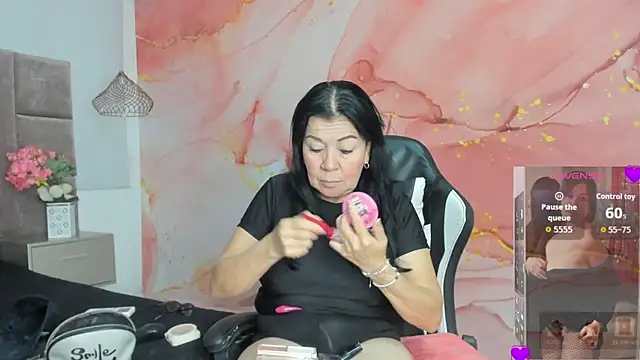 Snapshot of laliItaclark chatting on 04.16.26 laliItaclark online show from 04.16.26
