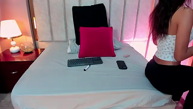 Snapshot of KeimyWilde chatting on 12.22.25 KeimyWilde online show from 12.22.25