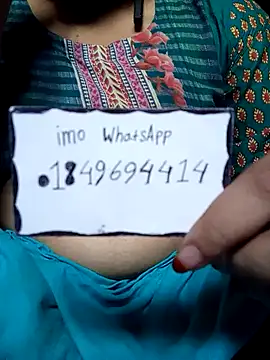 Snapshot of Naughty_Mow chatting on 11.09.25 Naughty Mow online show from 11.09.25