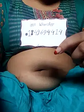 Snapshot of Naughty_Mow chatting on 11.12.25 Naughty Mow online show from 11.12.25