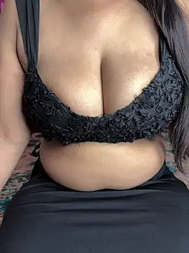 Snapshot of Ritika_janu chatting on 11.10.25 Ritika janu online show from 11.10.25