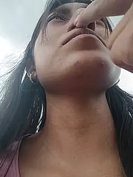 YeseniaRodriguez3 online show from 11.25.25