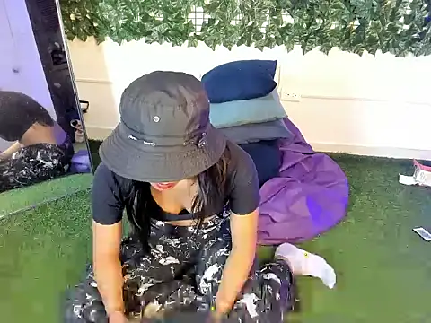 YeseniaRodriguez3 online show from 03.14.26