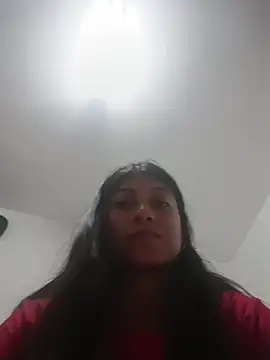 YeseniaRodriguez3 online show from 04.15.26