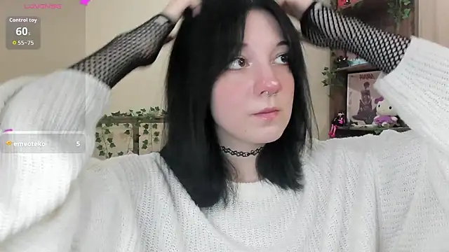 Snapshot of 1lisabunny chatting on 11.14.25 1lisabunny online show from 11.14.25