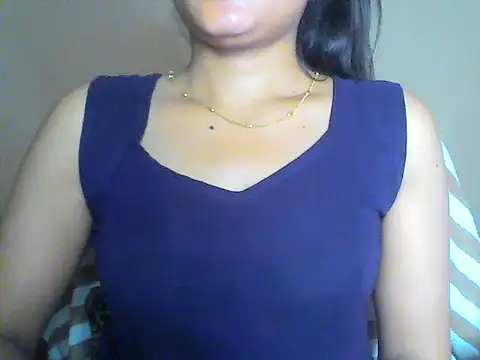 Snapshot of nudepari chatting on 10.27.25 nudepari online show from 10.27.25