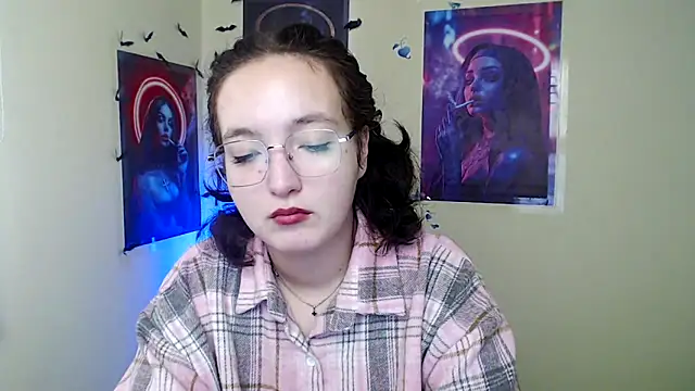 MissAriaa online show from 11.20.25