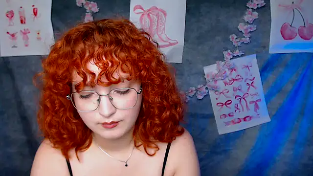 Snapshot of MissAriaa chatting on 06.09.26 MissAriaa online show from 06.09.26