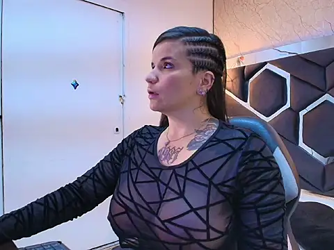 Snapshot of cataleya_sambrano chatting on 11.12.25 cataleya sambrano online show from 11.12.25