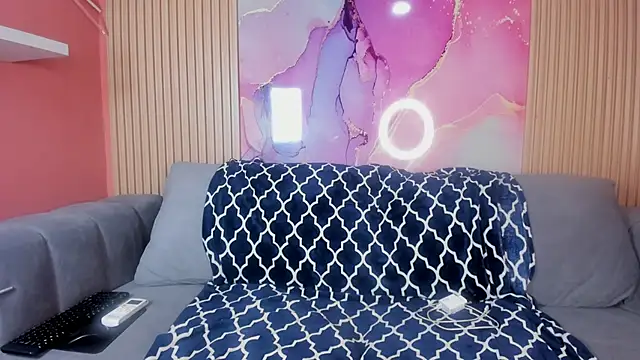 NhoanBrunette online show from 11.18.25