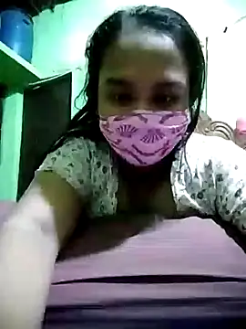 Hurnygril online show from 10.28.25