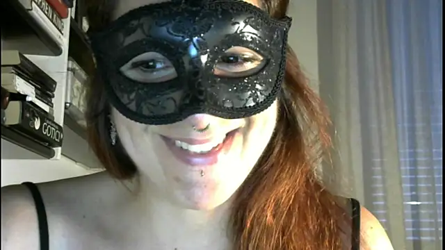 Snapshot of SexyPupil chatting on 06.10.26 SexyPupil online show from 06.10.26