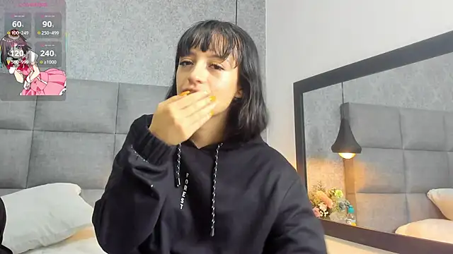 Luna Bella3 online show from 11.14.25