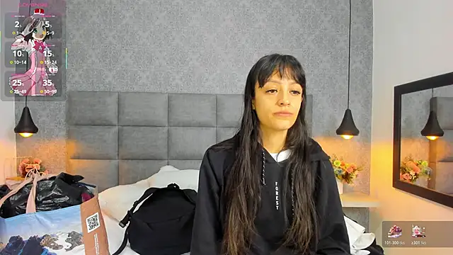 Luna Bella3 online show from 11.17.25