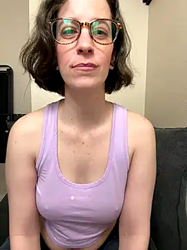 CreamedKitten online show from 12.21.25