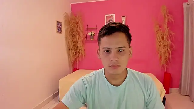 Snapshot of elmasmas01 chatting on 11.13.25 elmasmas01 online show from 11.13.25