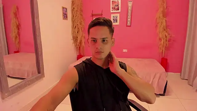 Snapshot of elmasmas01 chatting on 11.29.25 elmasmas01 online show from 11.29.25