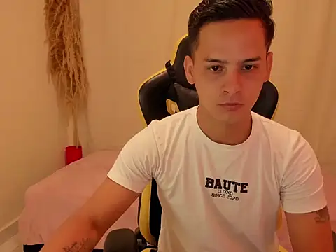 Snapshot of elmasmas01 chatting on 01.15.26 elmasmas01 online show from 01.15.26