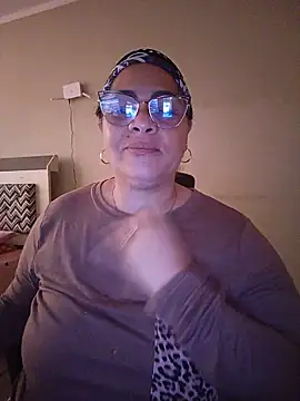 Snapshot of Angie_milf50 chatting on 06.05.26 Angie milf50 online show from 06.05.26