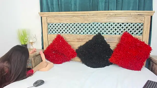 Cassandra Armani online show from 02.24.26