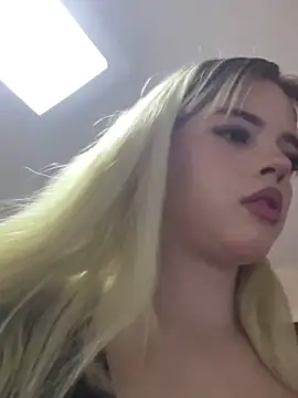 Snapshot of ViolettaAllente chatting on 01.07.26 ViolettaAllente online show from 01.07.26