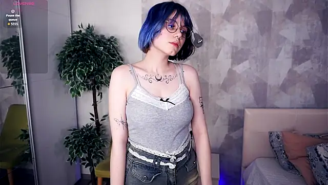 KellePourier online show from 12.16.25