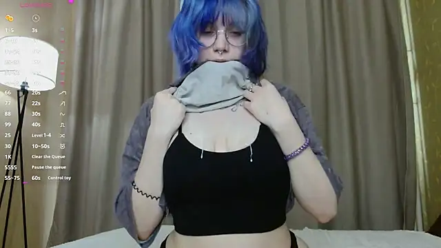 KellePourier online show from 04.15.26