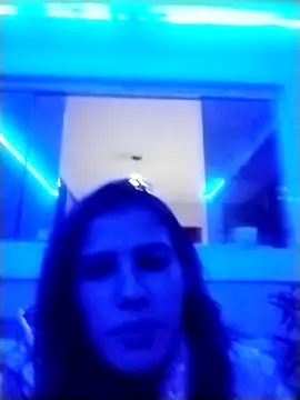 Snapshot of larah4 chatting on 10.26.25 larah4 online show from 10.26.25