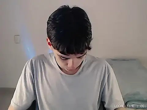 Snapshot of Sett_01 chatting on 11.17.25 Sett 01 online show from 11.17.25
