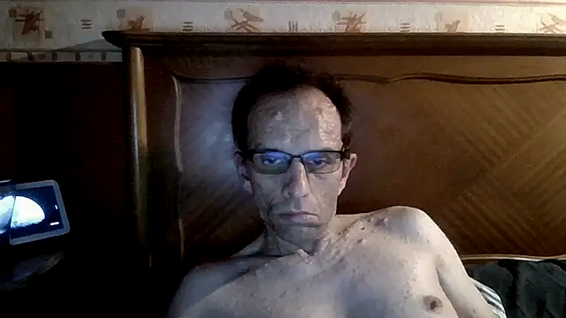 Snapshot of mecchauddu60 chatting on 11.14.25 mecchauddu60 online show from 11.14.25