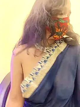 Snapshot of menaxi-baby7 chatting on 11.11.25 menaxi-baby7 online show from 11.11.25