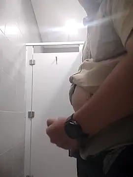 Snapshot of asiandixk chatting on 10.28.25 asiandixk online show from 10.28.25