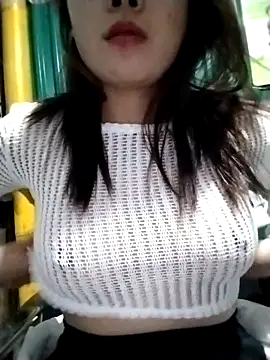 Snapshot of italy-a chatting on 10.29.25 italy-a online show from 10.29.25