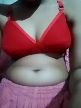 Hotqueen 103 online show from 11.10.25