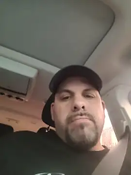 Snapshot of Tincho1051 chatting on 11.29.25 Tincho1051 online show from 11.29.25