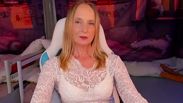 Snapshot of ScarlettPalmer chatting on 06.18.26 ScarlettPalmer online show from 06.18.26