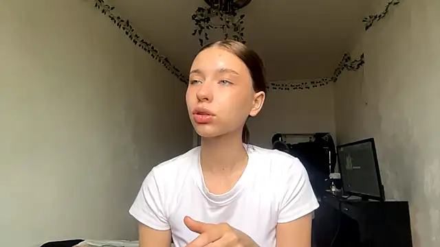 LilithFlamey online show from 11.05.25