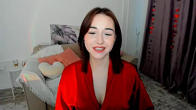 MakeYoueHappy online show from 03.12.26