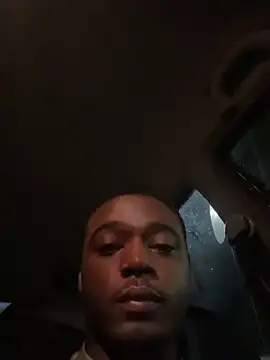 Snapshot of negrinho5 chatting on 10.28.25 negrinho5 online show from 10.28.25