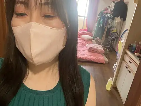 Snapshot of hitomi_desu chatting on 11.16.25 hitomi desu online show from 11.16.25