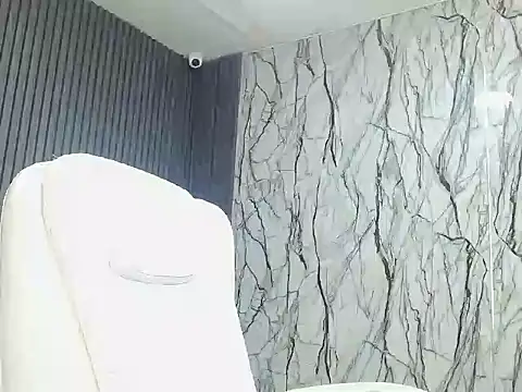 Snapshot of gregori_latin19 chatting on 10.30.25 gregori latin19 online show from 10.30.25