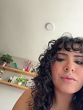 SugarTroubl33 online show from 11.22.25