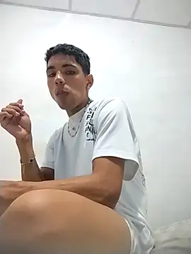 Snapshot of Alex_Sweeting chatting on 11.11.25 Alex Sweeting online show from 11.11.25