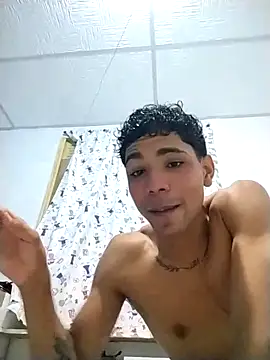 Snapshot of Alex_Sweeting chatting on 12.15.25 Alex Sweeting online show from 12.15.25