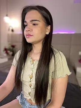 Snapshot of BabyShy- chatting on 01.17.26 BabyShy- online show from 01.17.26