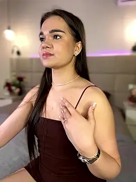 Snapshot of BabyShy- chatting on 01.18.26 BabyShy- online show from 01.18.26