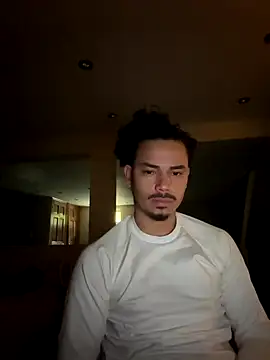 Snapshot of NomixDg chatting on 10.28.25 NomixDg online show from 10.28.25