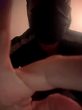 Snapshot of AlztaClouds chatting on 12.04.25 AlztaClouds online show from 12.04.25